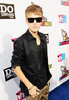 Justin+Bieber+2011+VH1+Something+Awards+Red+P4MrSPbJSuhl