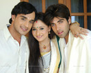 33166-alekh-sadhna-and-ranvir-looking-gorgeous-in-kerala-outfit