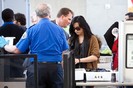 Demi Lovato Demi Lovato LAX Airport wRXe-qnAxA5l
