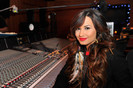 Demi Lovato Demi Lovato Live Chat Cambio Studios r_I4-u50bhEl