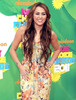 Miley Cyrus 2011 Nickelodeon Kids Choice Awards OP3_CoiENi2l