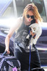 Miley Cyrus Miley Cyrus Catching Flight LAX cce4R8Qnn_Yl