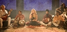 Shakira (54)