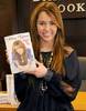 miley-cyrus_COM-milestogo-booksigning-2009mar7-0060