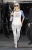 Paris_Hilton_1256600552_1