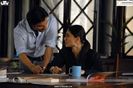 39215-saif-ali-asking-question-to-kareena