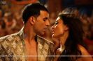 10969-akshay-kumar-and-kareena-kapoor-in-kambakth-ishq