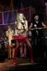 E_130406_N_Agreden con hielos a Ninel Conde
