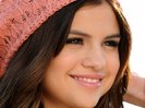 selena-gomez-2011_80679-480x360_large