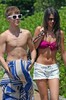 0524-justin-bieber-shirtless-selena-gomez-bikini-00-480x720-400x600