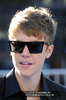 normal_Justin2BBieber2B20112BVH12BSomething2BAwards2BArrivals2BXMTPnMiyGegl