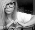 black-and-white-geek-girl-heart-192311