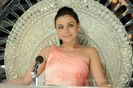 41075-rani-mukherjee-as-a-judge