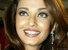 295693_photos_aishwarya_rai_pictures_celebrity_pics_40_jpg4960d1e1e83f1ad7197c56f7f932a7f5