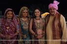 33112-ragini-and-sadhna-with-their-parents