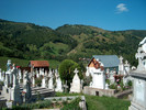 57. Vedere din cimitir spre Magurice.
