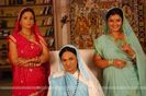 32583-lata-sabharwal-vinita-malik-and-neelima-tadepalli-in-yeh-rishta