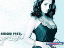 amisha-patel-hairstyle-pictures-7