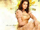 amisha-patel-hairstyle-pictures-17