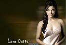 Miss_india_Lara+Dutta+_hot_wallpaers5%40lahari.net