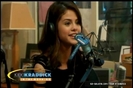 normal_Selena-Gomez-and-Taylor-Swift-Gift-Giving5Bwww_savevid_com5D_flv_000049254
