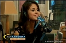 normal_Selena-Gomez-and-Taylor-Swift-Gift-Giving5Bwww_savevid_com5D_flv_000053299
