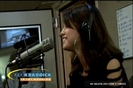 normal_Selena-Gomez-and-Taylor-Swift-Gift-Giving5Bwww_savevid_com5D_flv_000111985