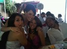Dul, may y poncho em festa de casamento