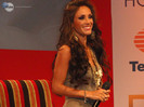 Anahí en la Presentación de Dos Hogares-..