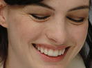 anne-hathaway-217606l-poza