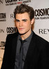 paul-wesley-120322l-poza