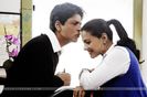 40294-lovable-scene-of-shahrukh-and-kajol