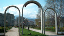 RACADAU - Poarta parcului si Kitty