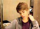justin-bieber-530533l-poza