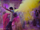 India-Holi-flying-color-festival