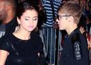 justin-selena-abduction-premiere-pals