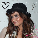 hai mah ca nici eu nu am partener asa k mergem aman2 ??? hai te mai destinzi si tu putin....