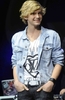 Cody-Simpson-3-cody-simpsonn-18627570-304-467