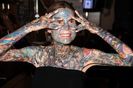 cum-arata-cea-mai-tatuata-femeie-din-lume-are-95-din-corp-acoperit-cu-semne-si-simboluri_41