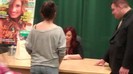 BEST DAY EVER_ MEETING DEMI LOVATO 093