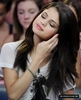 normal_selena-gomez-047