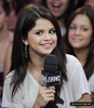 normal_selena-gomez-052