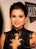 normal_selena-gomez-010