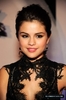 normal_selena-gomez-029