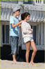 selena-gomez-justin-bieber-beach-01