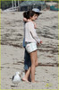 selena-gomez-justin-bieber-beach-16