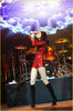 selena-gomez-san-jose-05