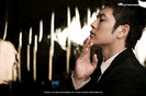 se7enblackwhitegu2