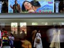 mumbai-commuters_2336_600x450