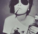cigarete,girl,g,ft,,d,fashion,b,w,photography-df6ec6bec6fe36cef00fba4b88af29e8_h